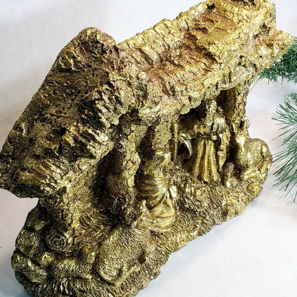 Gold Nativity Manger Stable Scene Figurine Wall hanging Vintage Christmas Avon?? - Picture 10 of 10